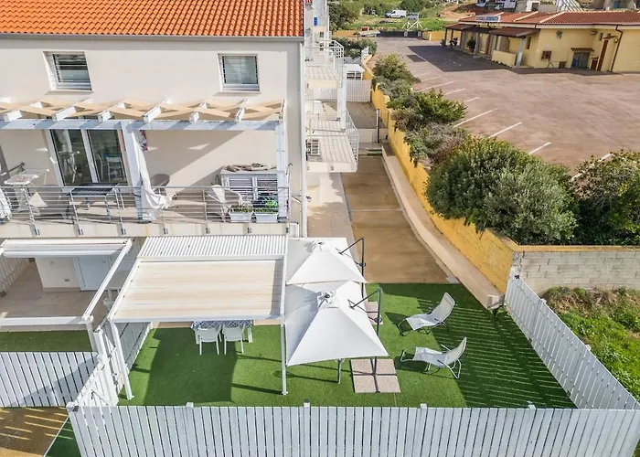 The Shell Beach House - 2 Steps From The Sea
